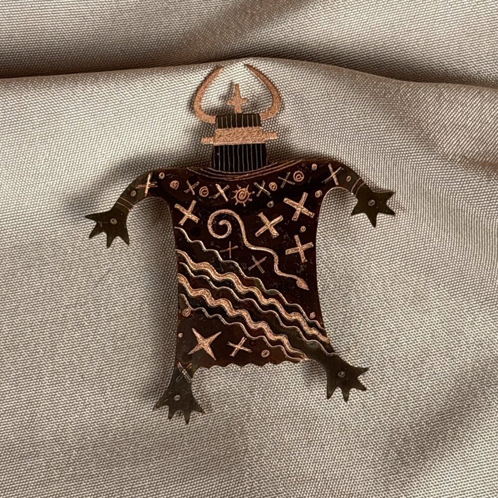 Artisan Signed J McDermott Engraved Tribal Figural Warrior Brooch A103
